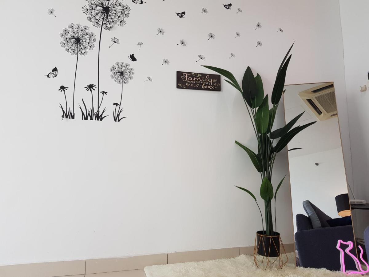 Mansion One Suite By Staycation Homestay George Town Esterno foto